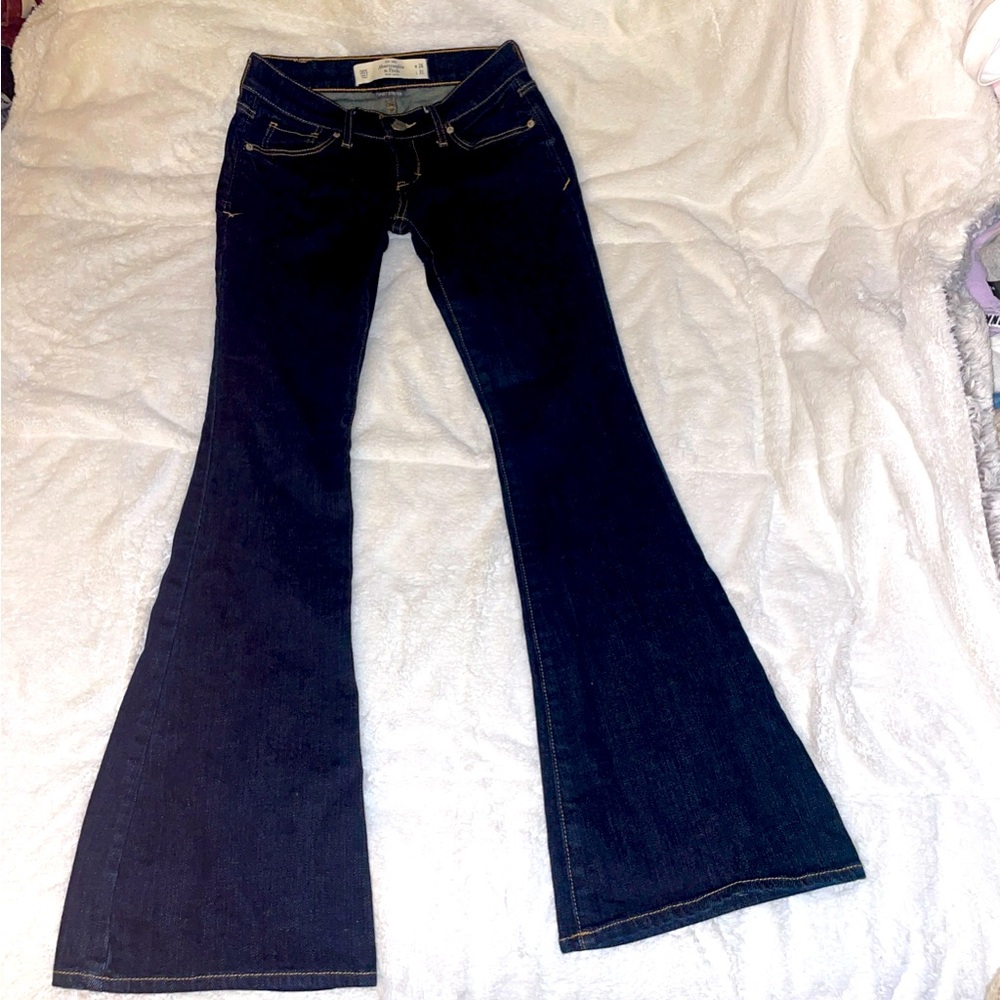 American Eagle low rise jeans Size 24 x 31" inseam